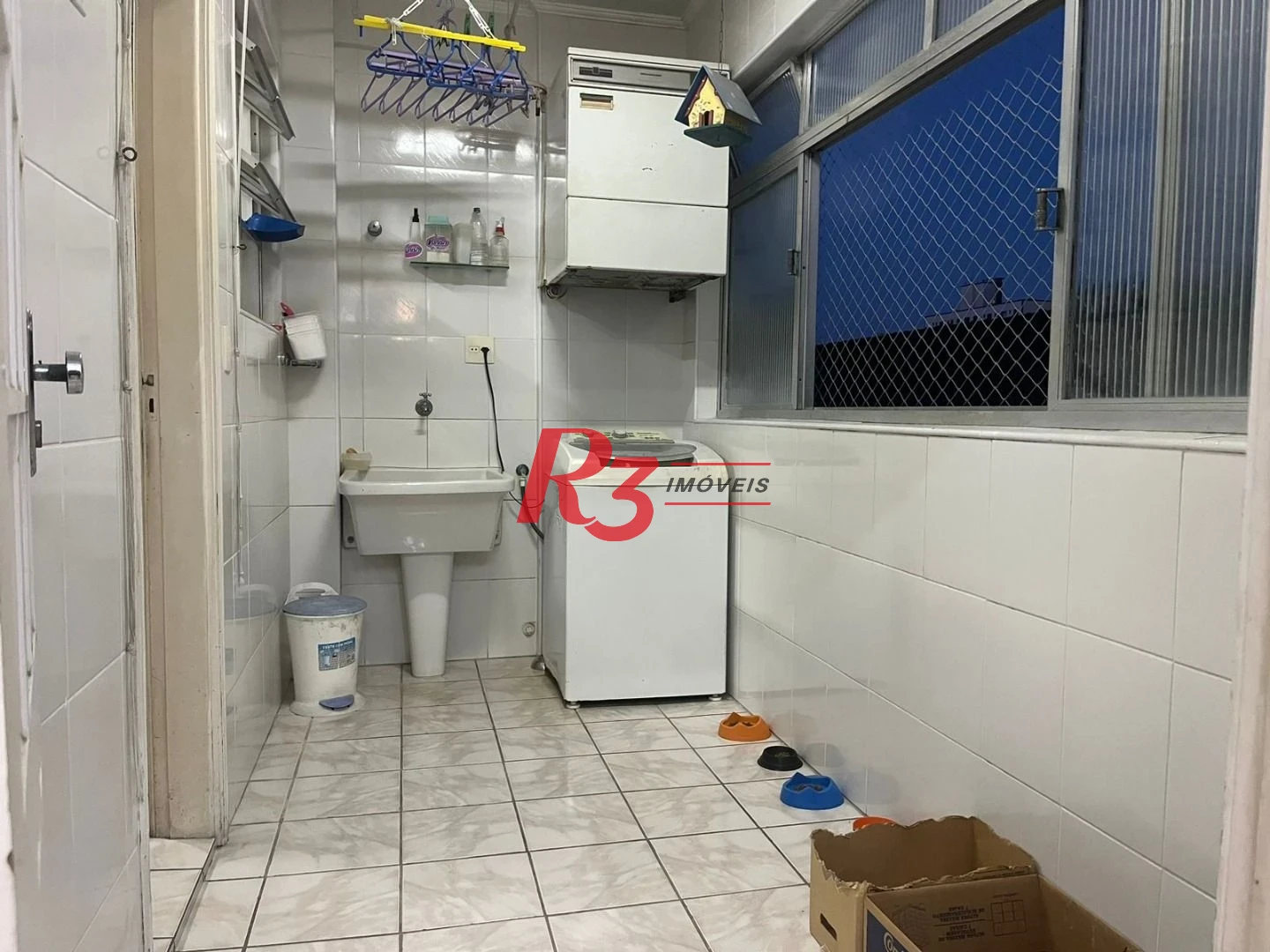 Apartamento com 3 dormitórios à venda, 133 m² por R$ 690.000,00 - Gonzaga - Santos/SP