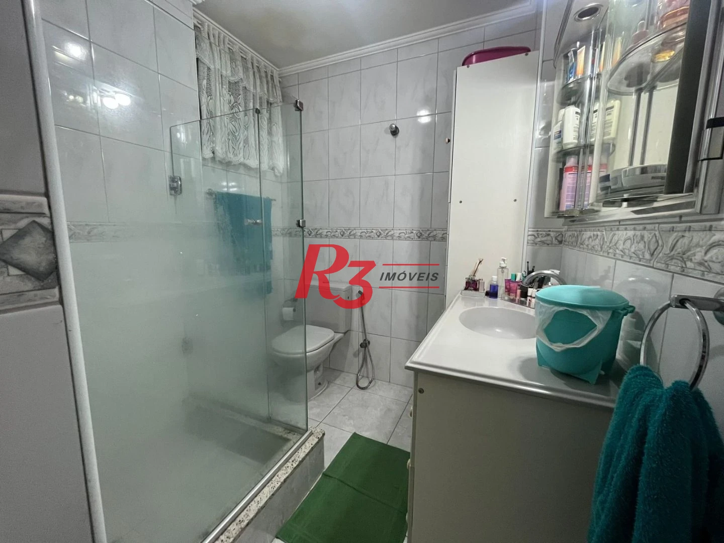 Apartamento com 3 dormitórios à venda, 133 m² por R$ 690.000,00 - Gonzaga - Santos/SP