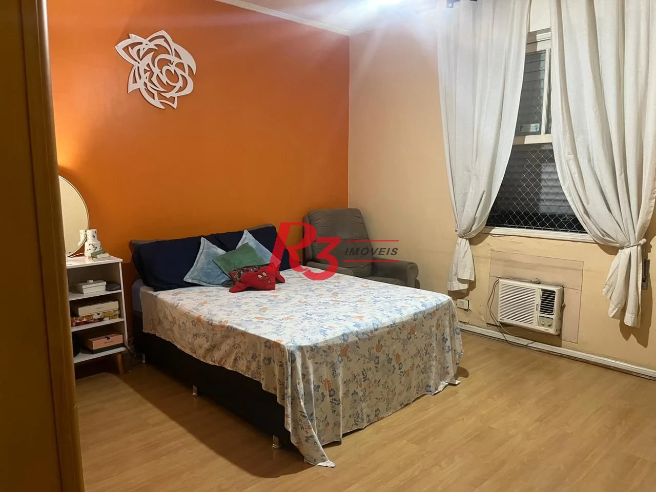Apartamento com 3 dormitórios à venda, 133 m² por R$ 690.000,00 - Gonzaga - Santos/SP