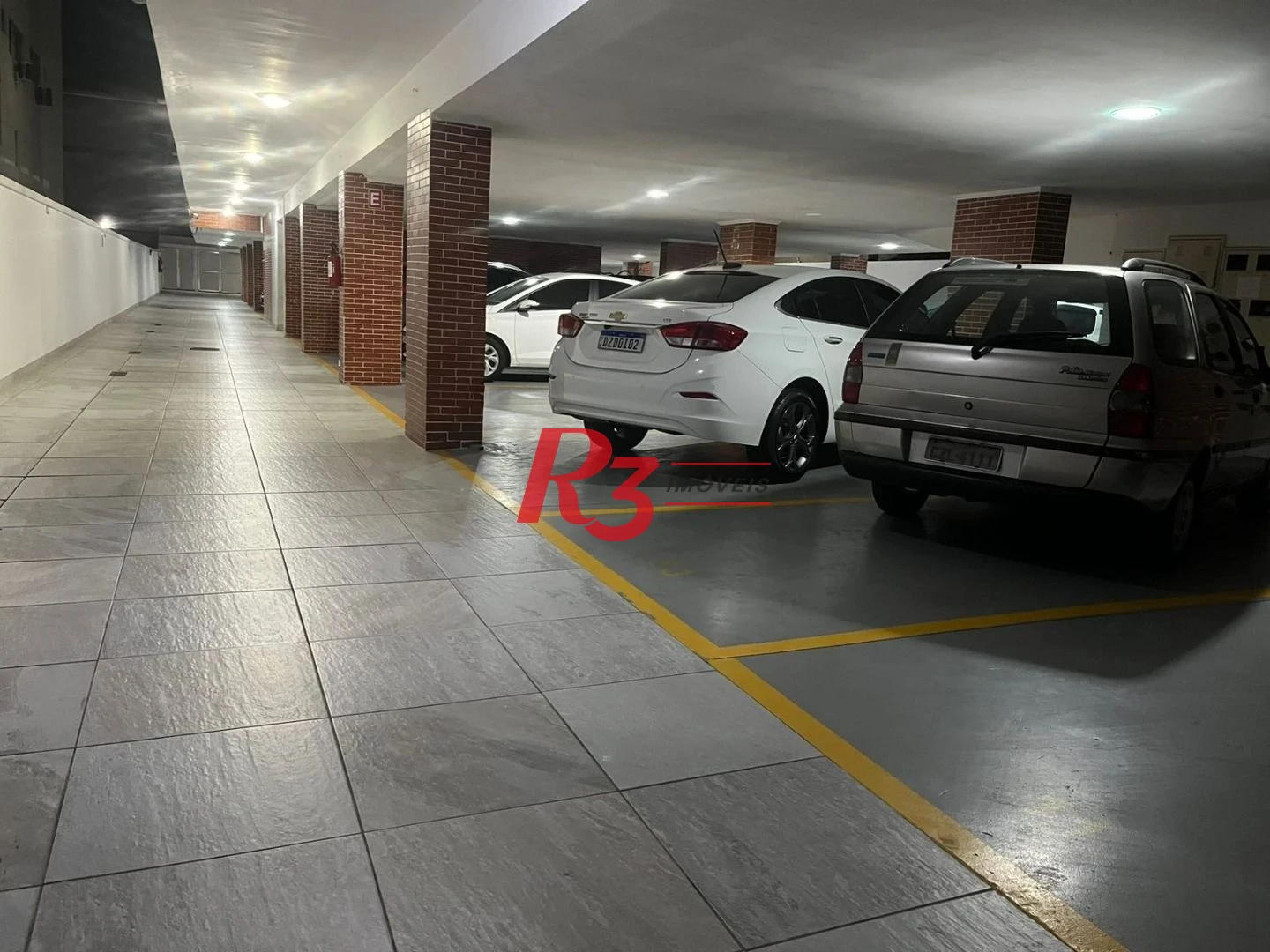 Apartamento com 3 dormitórios à venda, 133 m² por R$ 690.000,00 - Gonzaga - Santos/SP