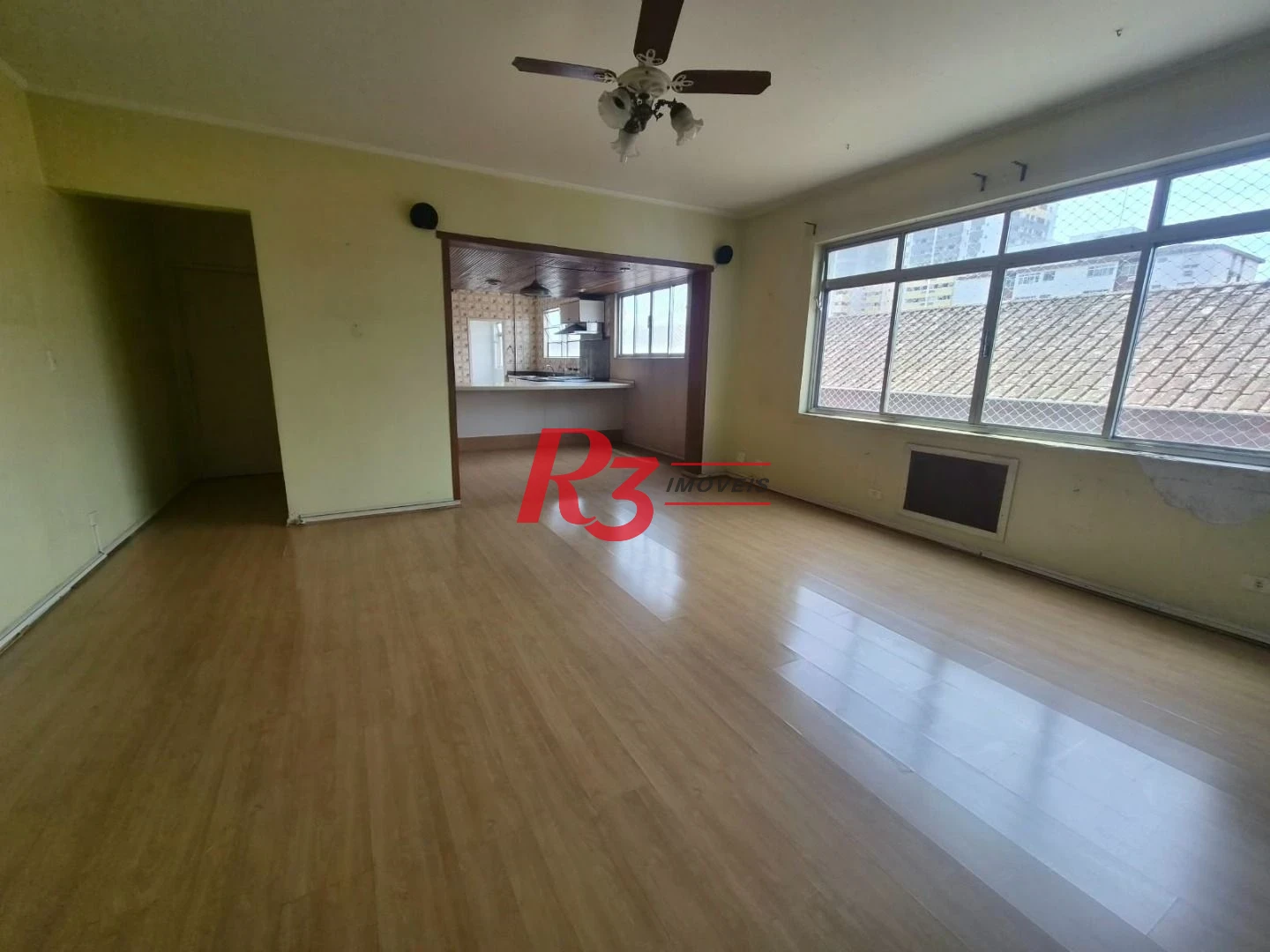 Apartamento com 3 dormitórios à venda, 151 m² por R$ 650.000,00 - Gonzaga - Santos/SP