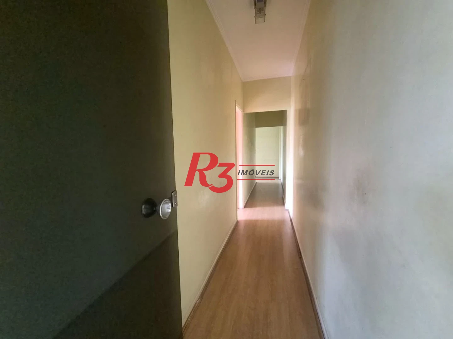 Apartamento com 3 dormitórios à venda, 151 m² por R$ 650.000,00 - Gonzaga - Santos/SP