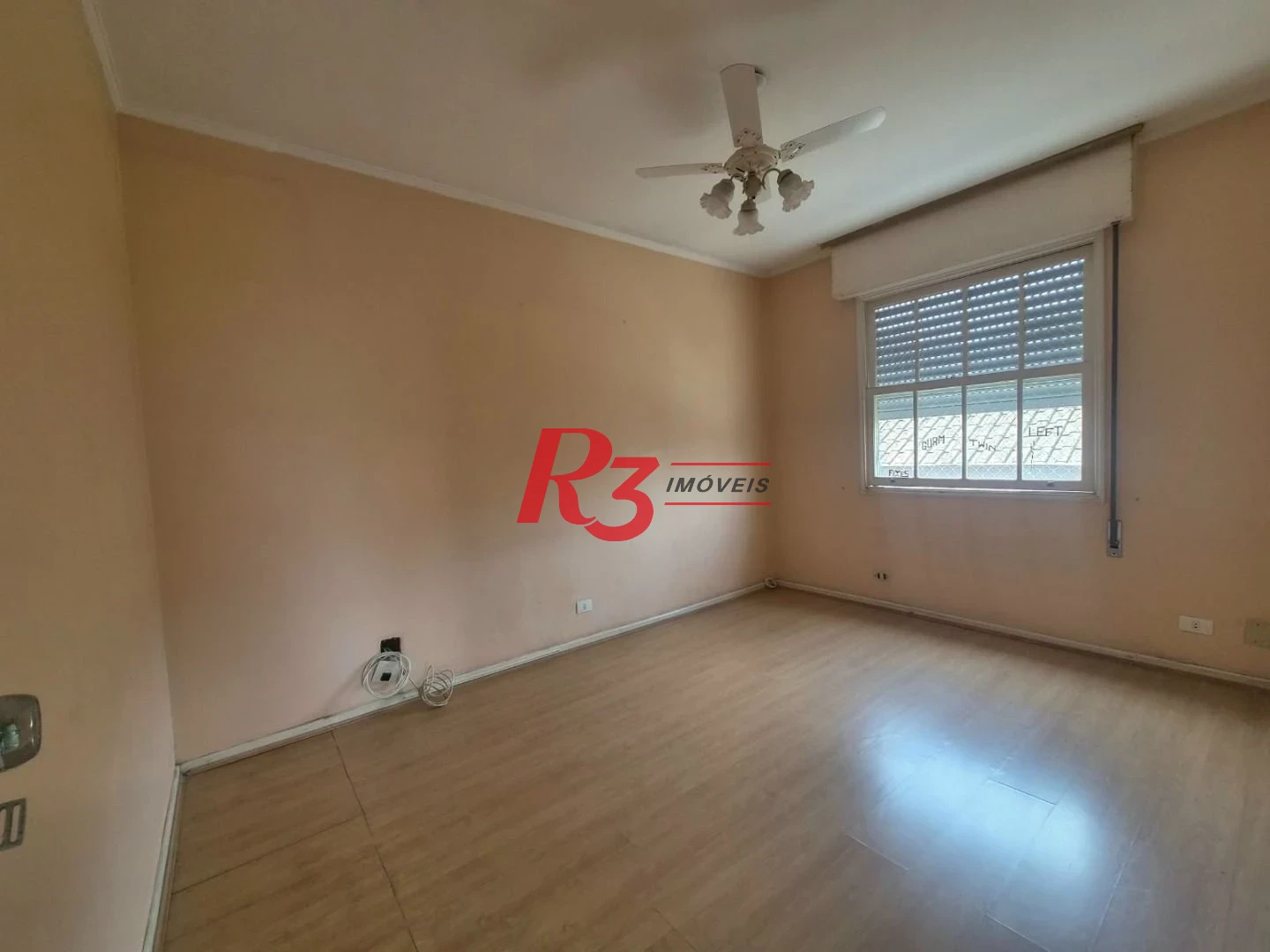 Apartamento com 3 dormitórios à venda, 151 m² por R$ 650.000,00 - Gonzaga - Santos/SP