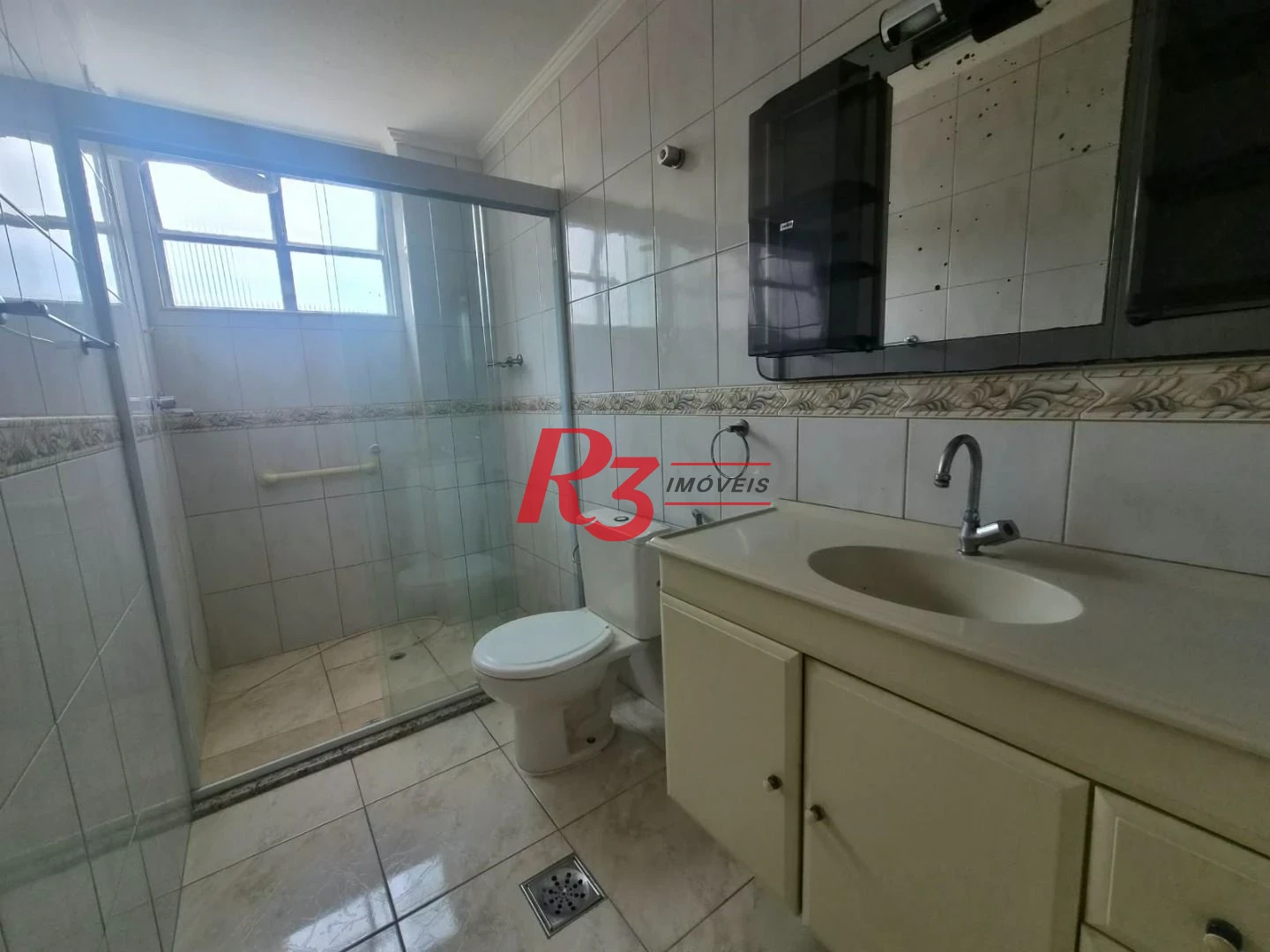 Apartamento com 3 dormitórios à venda, 151 m² por R$ 650.000,00 - Gonzaga - Santos/SP