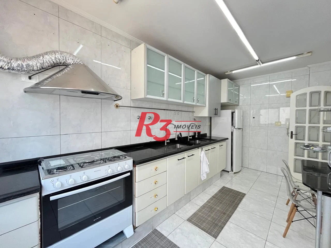 Apartamento à venda, 130 m² por R$ 855.000,00 - Encruzilhada - Santos/SP
