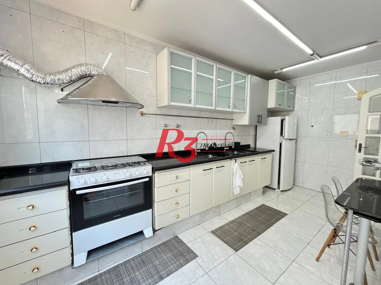 Apartamento à venda, 130 m² por R$ 855.000,00 - Encruzilhada - Santos/SP