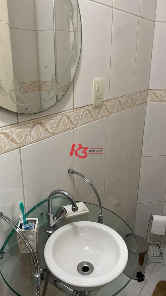 OPORTUNIDADE * Apartamento com 2 dormitórios à venda por R$ 713.900 - Ponta da Praia - Santos/SP