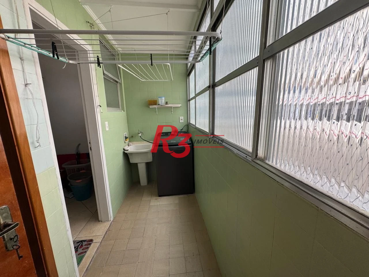 Apartamento com 2 dormitórios à venda, 89 m² por R$ 880.000,00 - Embaré - Santos/SP