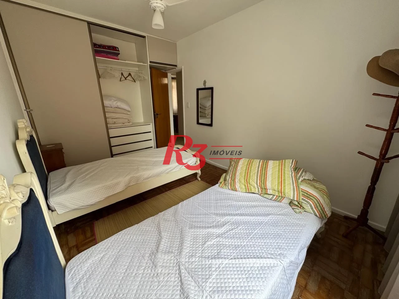 Apartamento com 2 dormitórios à venda, 89 m² por R$ 880.000,00 - Embaré - Santos/SP