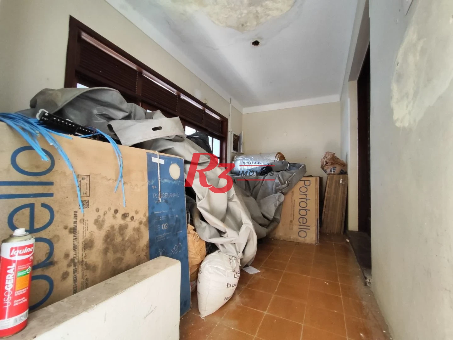 R3 REAL ESTATE VENDE! Sobrado com 3 dormitórios, 346 m² por R$ 4.640.000 - Boqueirão - Santos/SP