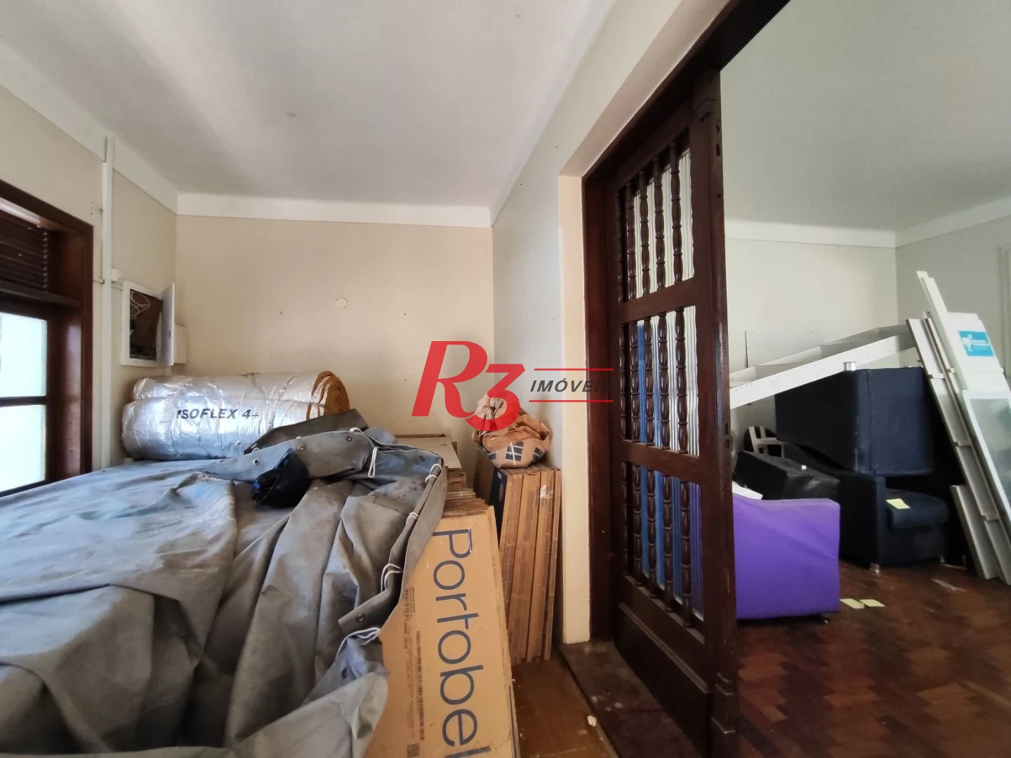 R3 REAL ESTATE VENDE! Sobrado com 3 dormitórios, 346 m² por R$ 4.640.000 - Boqueirão - Santos/SP