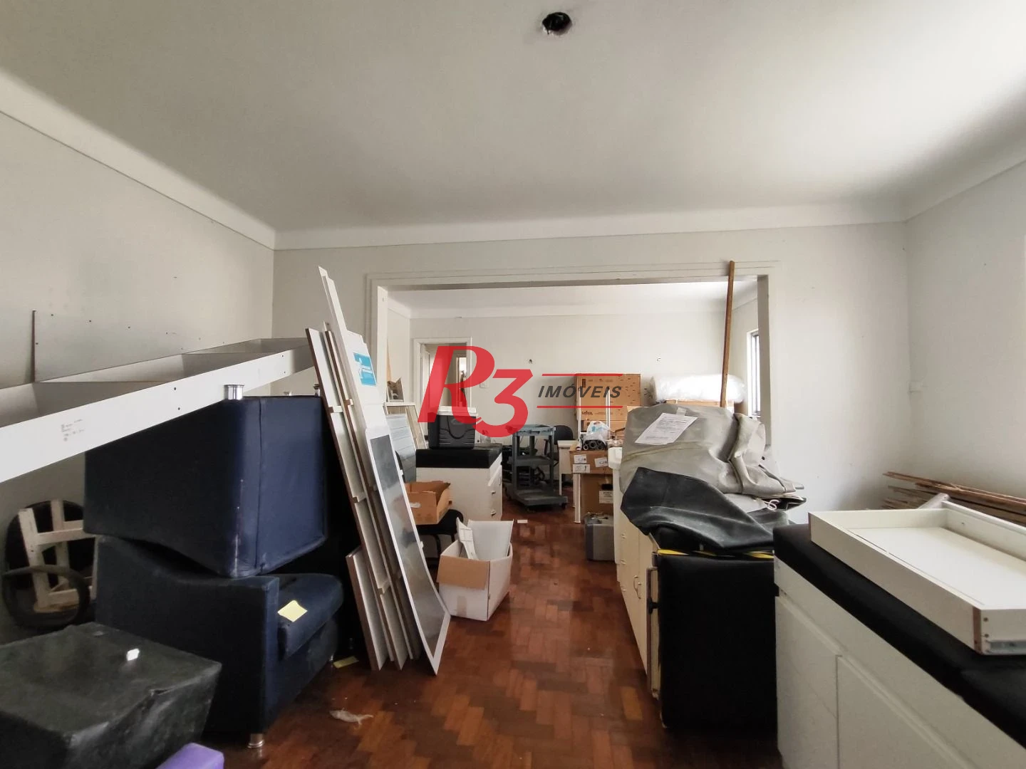 R3 REAL ESTATE VENDE! Sobrado com 3 dormitórios, 346 m² por R$ 4.640.000 - Boqueirão - Santos/SP