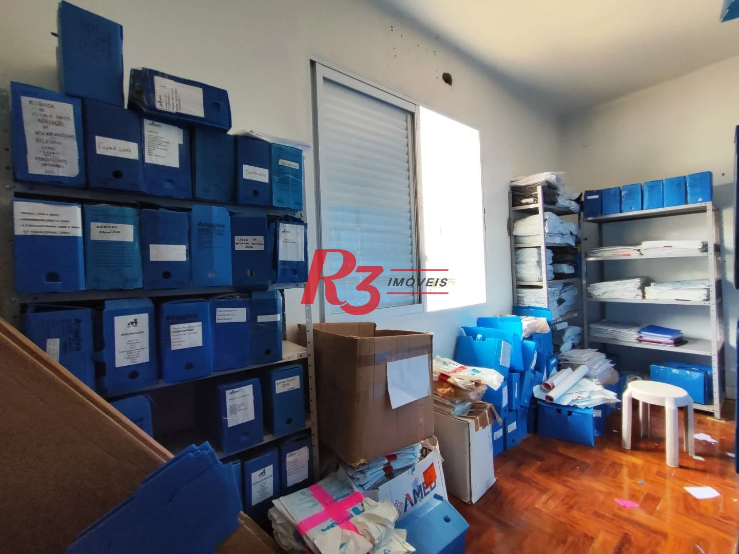 R3 REAL ESTATE VENDE! Sobrado com 3 dormitórios, 346 m² por R$ 4.640.000 - Boqueirão - Santos/SP