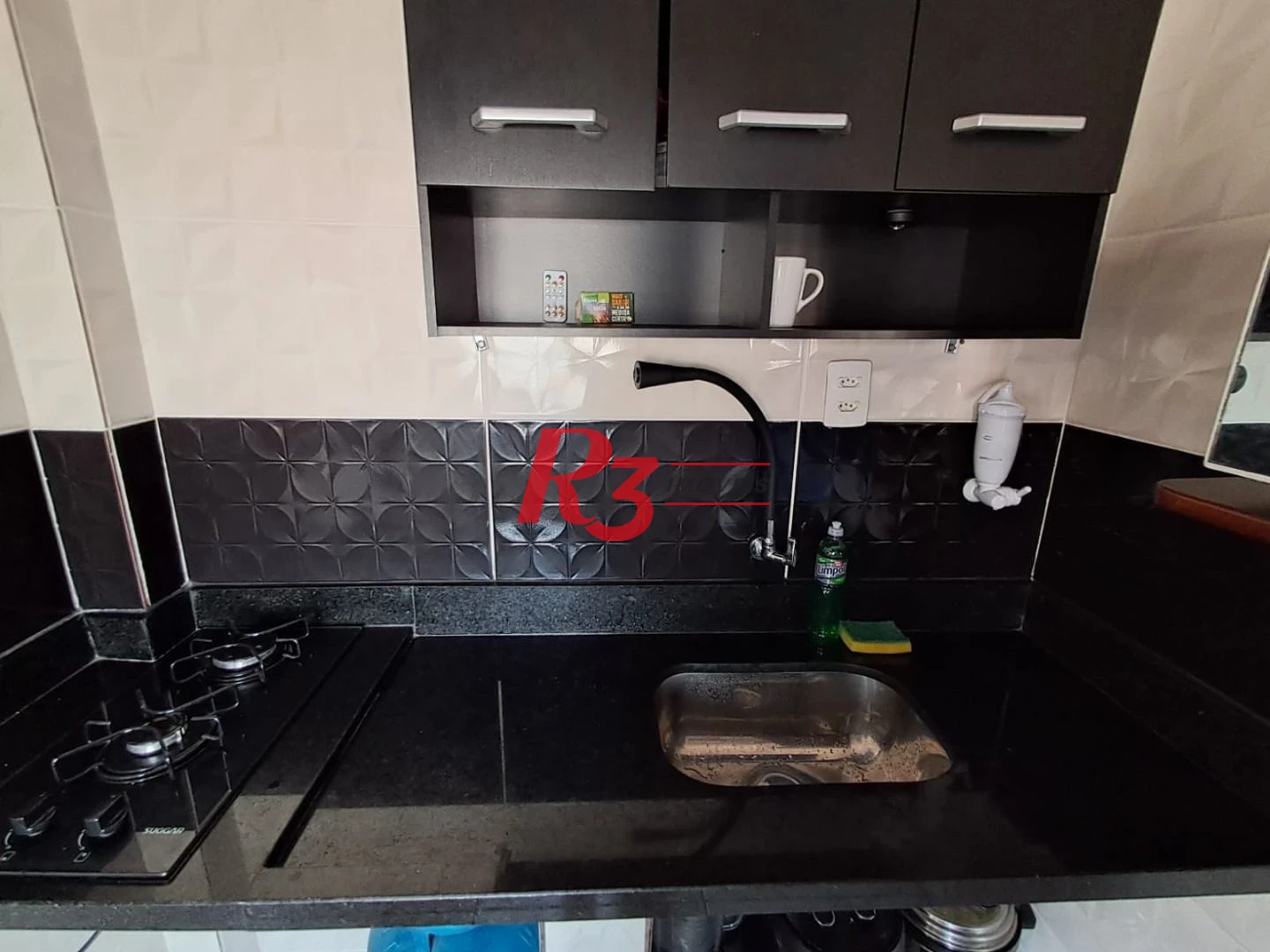 Kitnet com 1 dormitório à venda, 50 m² por R$ 296.000,00 - Gonzaga - Santos/SP