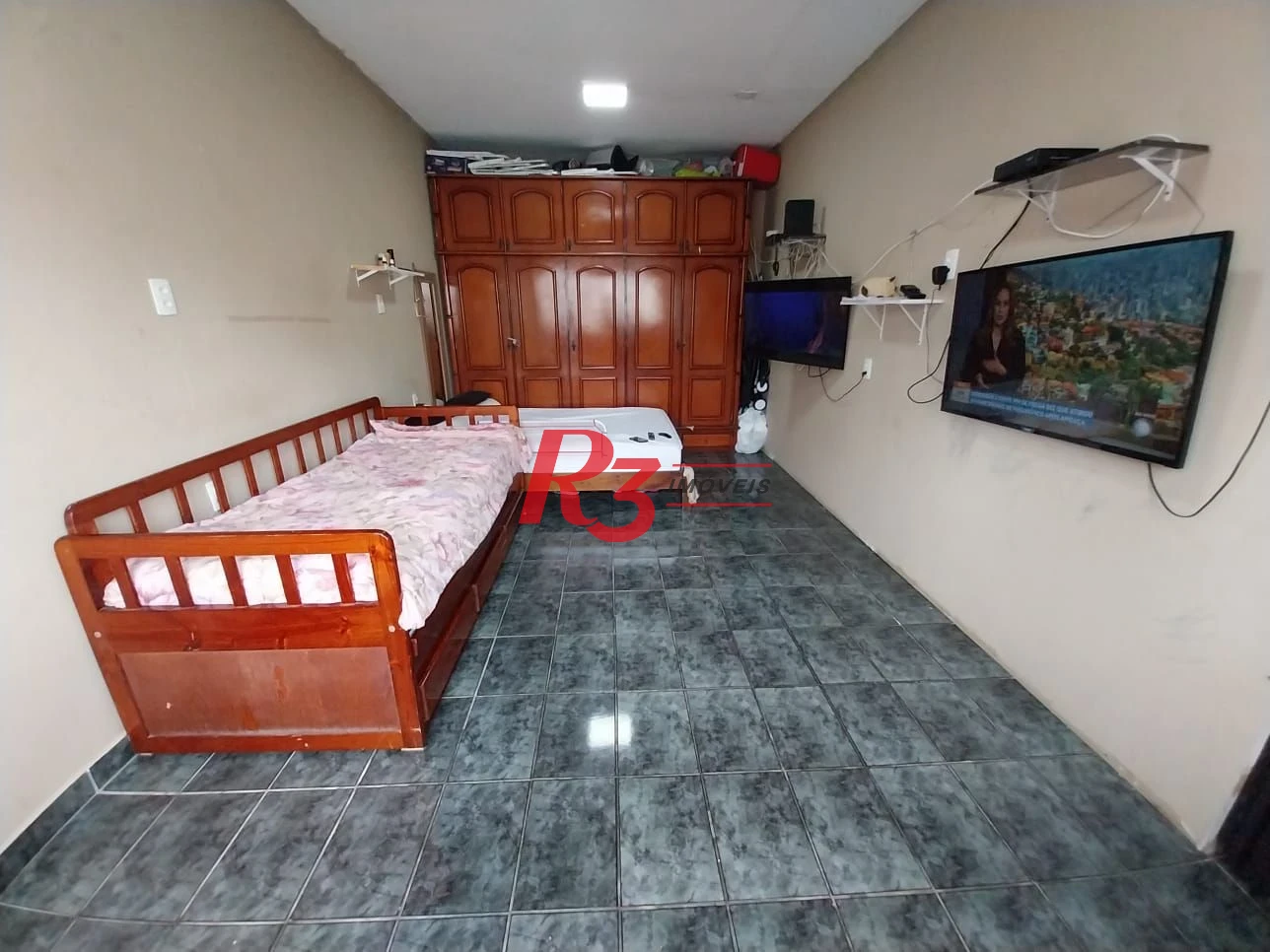 Kitnet com 1 dormitório à venda, 50 m² por R$ 296.000,00 - Gonzaga - Santos/SP