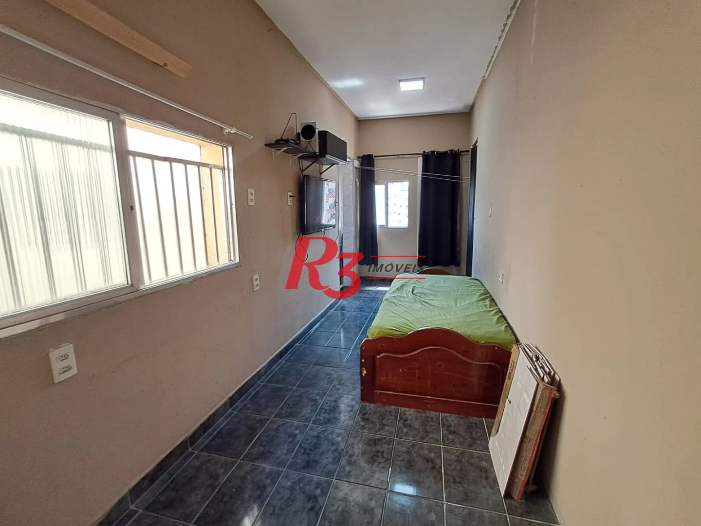 Kitnet com 1 dormitório à venda, 50 m² por R$ 296.000,00 - Gonzaga - Santos/SP