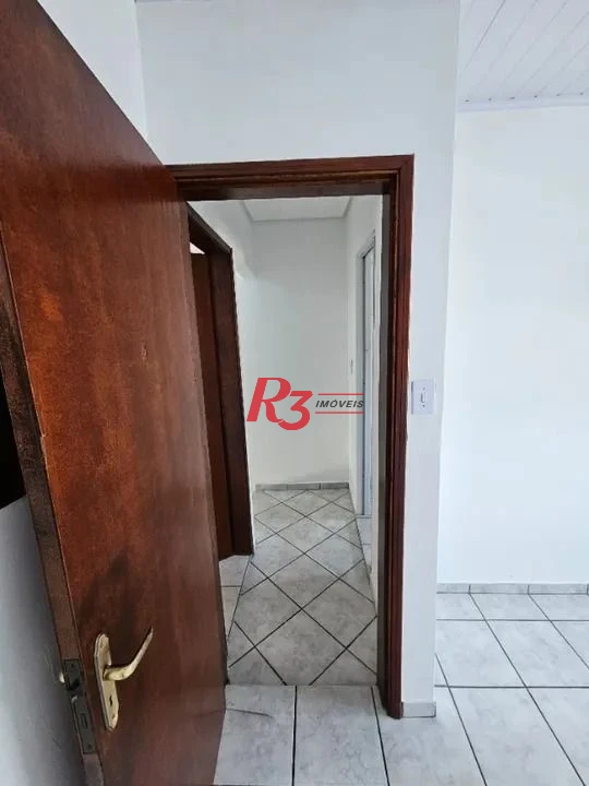 Sobrado com 2 dormitórios à venda, 69 m² por R$ 320.000,00 - Chico de Paula - Santos/SP