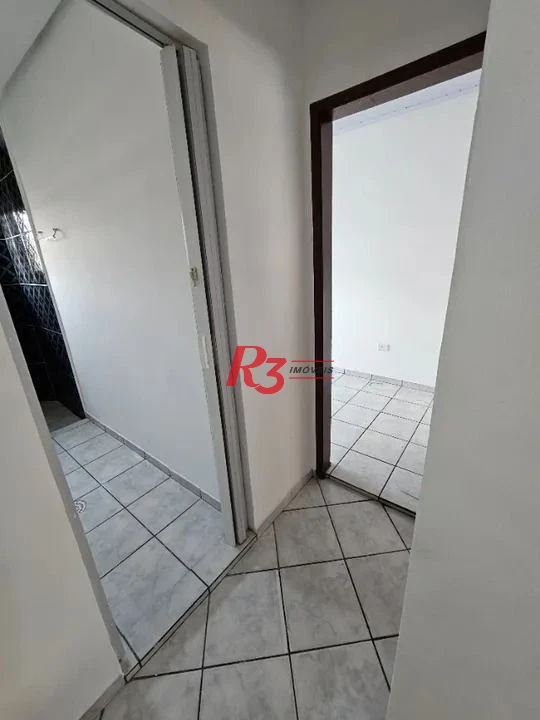 Sobrado com 2 dormitórios à venda, 69 m² por R$ 320.000,00 - Chico de Paula - Santos/SP