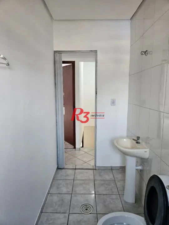 Sobrado com 2 dormitórios à venda, 69 m² por R$ 320.000,00 - Chico de Paula - Santos/SP