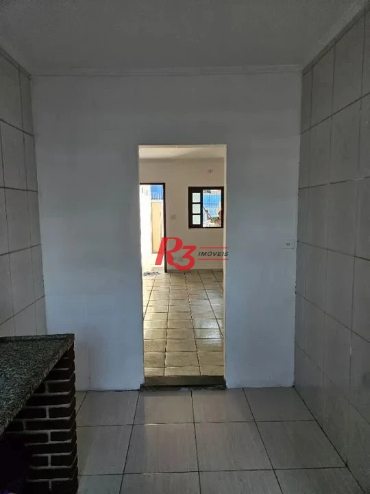 Sobrado com 2 dormitórios à venda, 69 m² por R$ 320.000,00 - Chico de Paula - Santos/SP