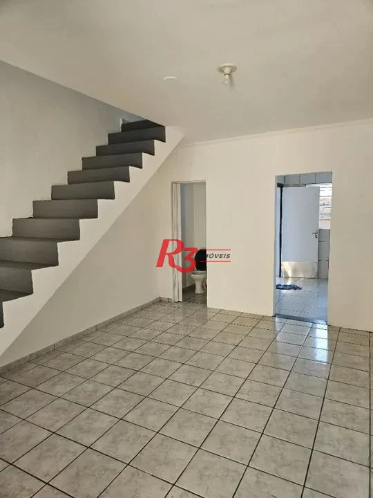 Sobrado com 2 dormitórios à venda, 69 m² por R$ 320.000,00 - Chico de Paula - Santos/SP