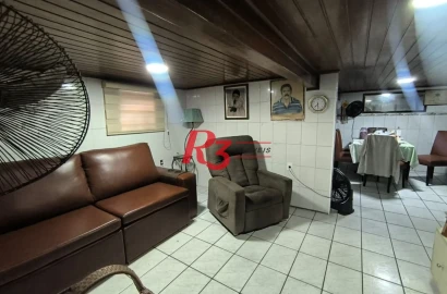 Sobrado com 4 dormitórios à venda, 130 m² por R$ 586.000,00 - Campo Grande - Santos/SP