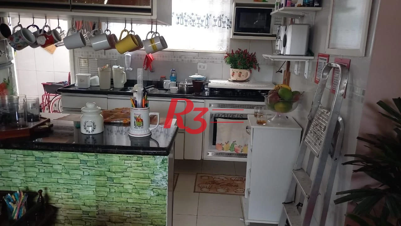 Village à venda, 100 m² por R$ 620.000,00 - Macuco - Santos/SP