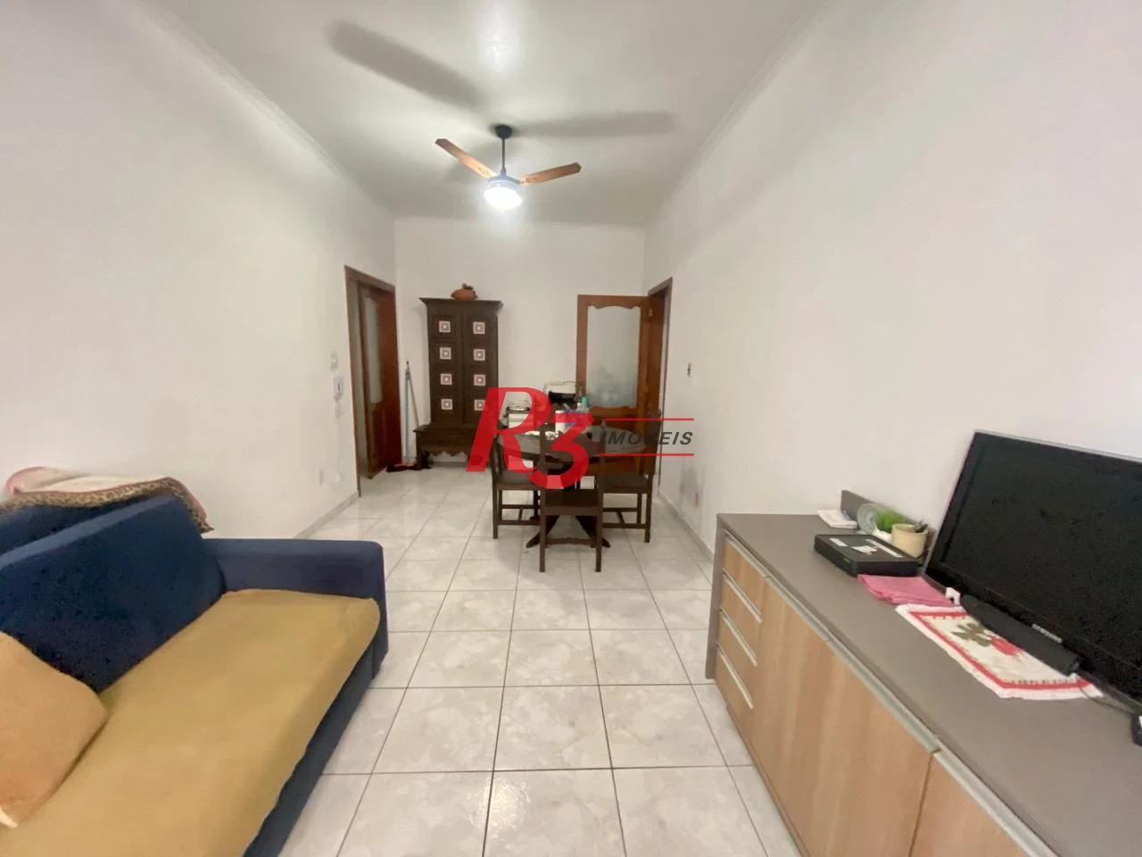 Apartamento com 2 dormitórios na quadra da praia, 82 m² por R$ 648.000 - Gonzaga - Santos/SP