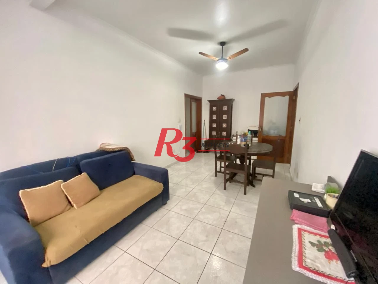 Apartamento com 2 dormitórios na quadra da praia, 82 m² por R$ 648.000 - Gonzaga - Santos/SP
