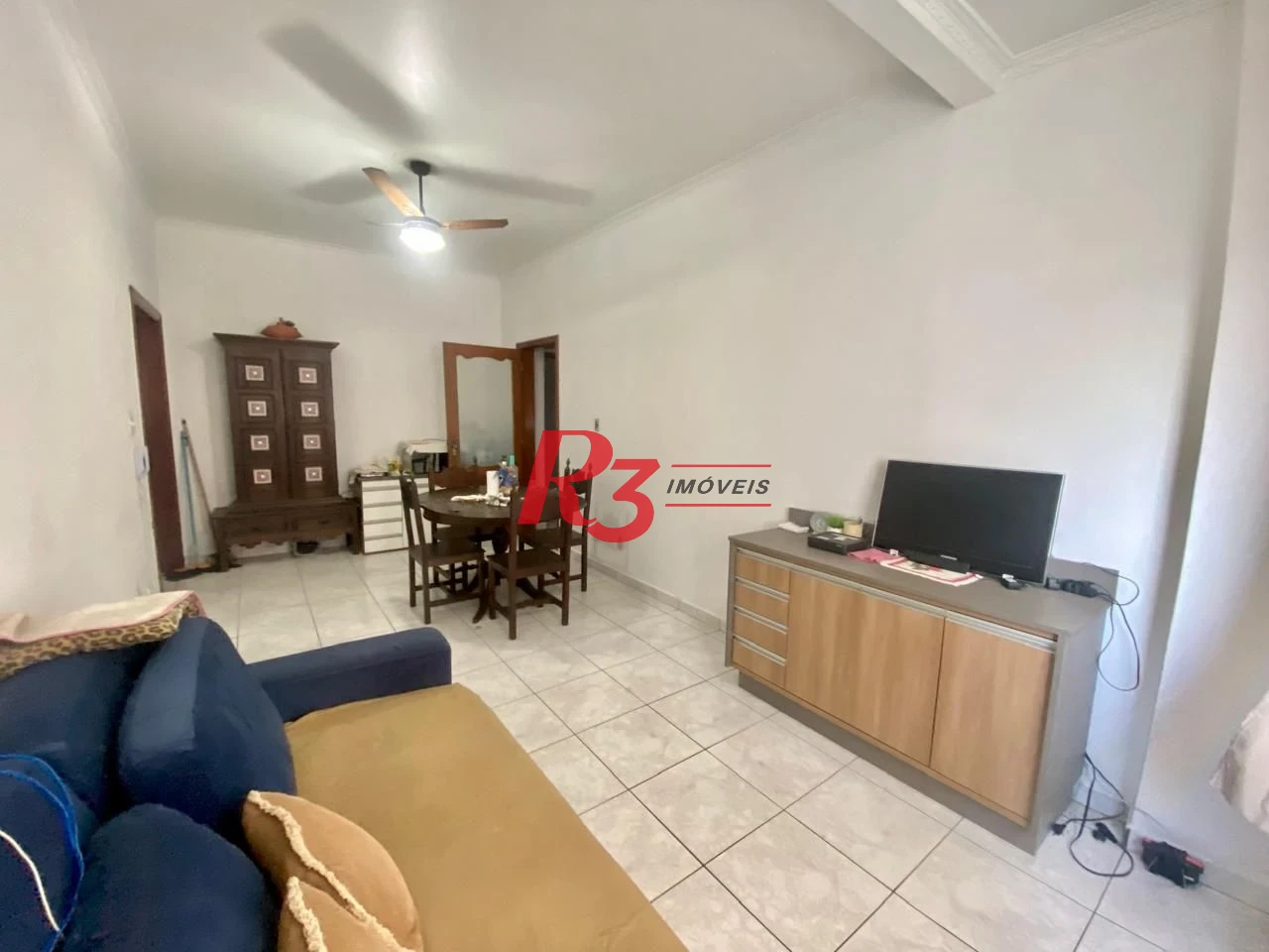 Apartamento com 2 dormitórios na quadra da praia, 82 m² por R$ 648.000 - Gonzaga - Santos/SP