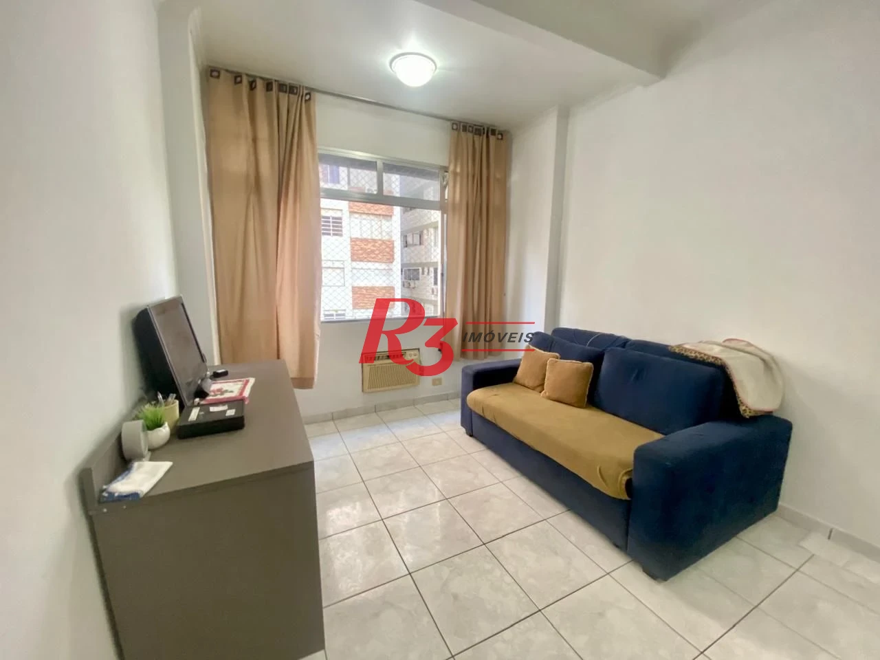 Apartamento com 2 dormitórios na quadra da praia, 82 m² por R$ 648.000 - Gonzaga - Santos/SP