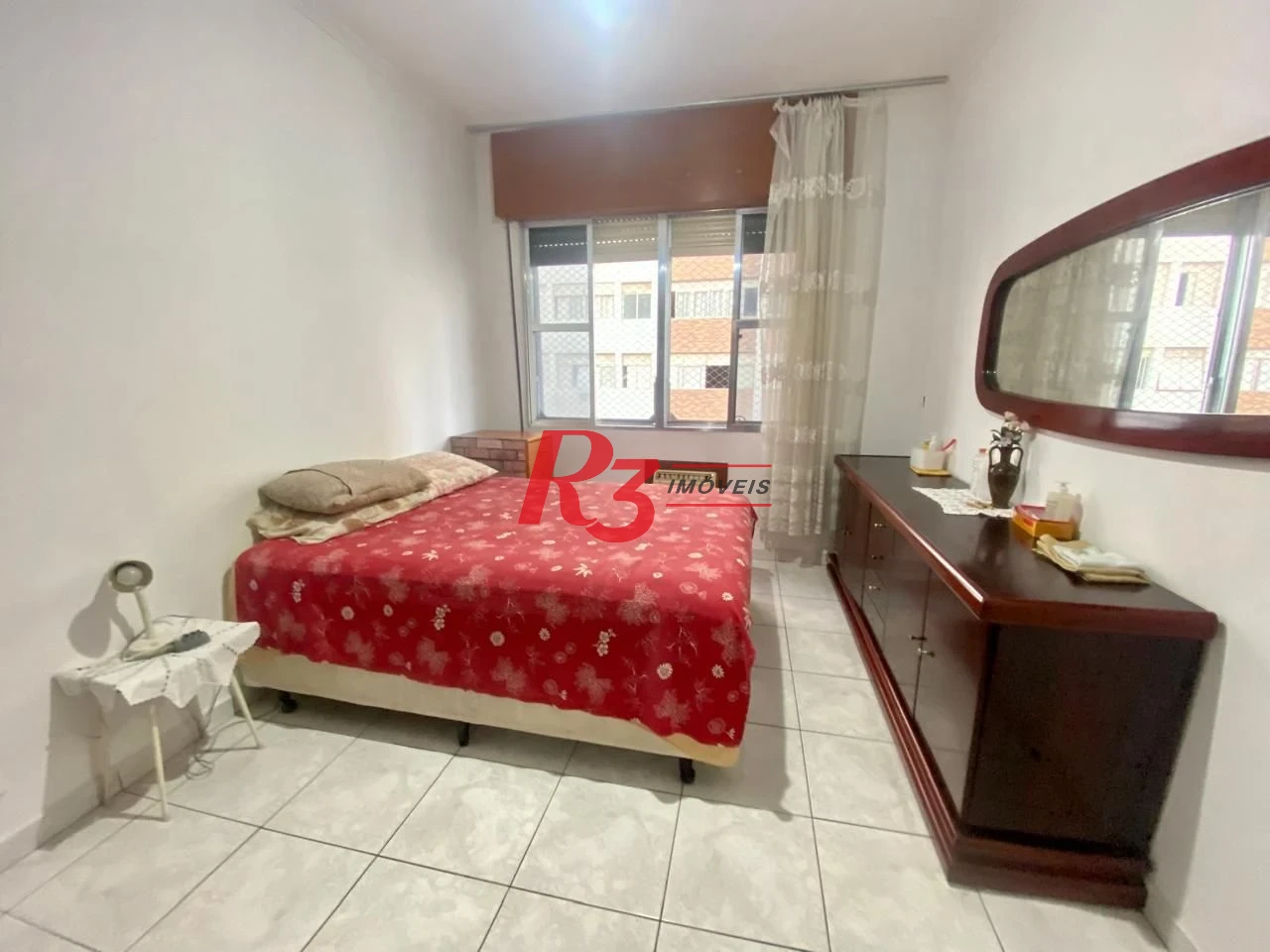 Apartamento com 2 dormitórios na quadra da praia, 82 m² por R$ 648.000 - Gonzaga - Santos/SP
