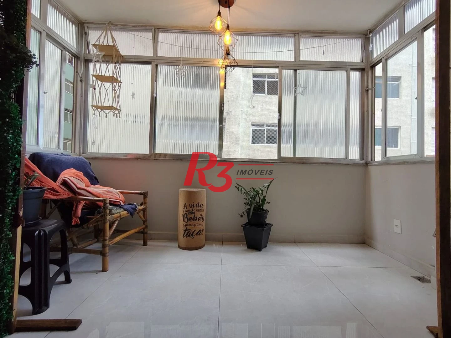 Apartamento com 2 dormitórios à venda, 94 m² por R$ 630.000,00 - Gonzaga - Santos/SP