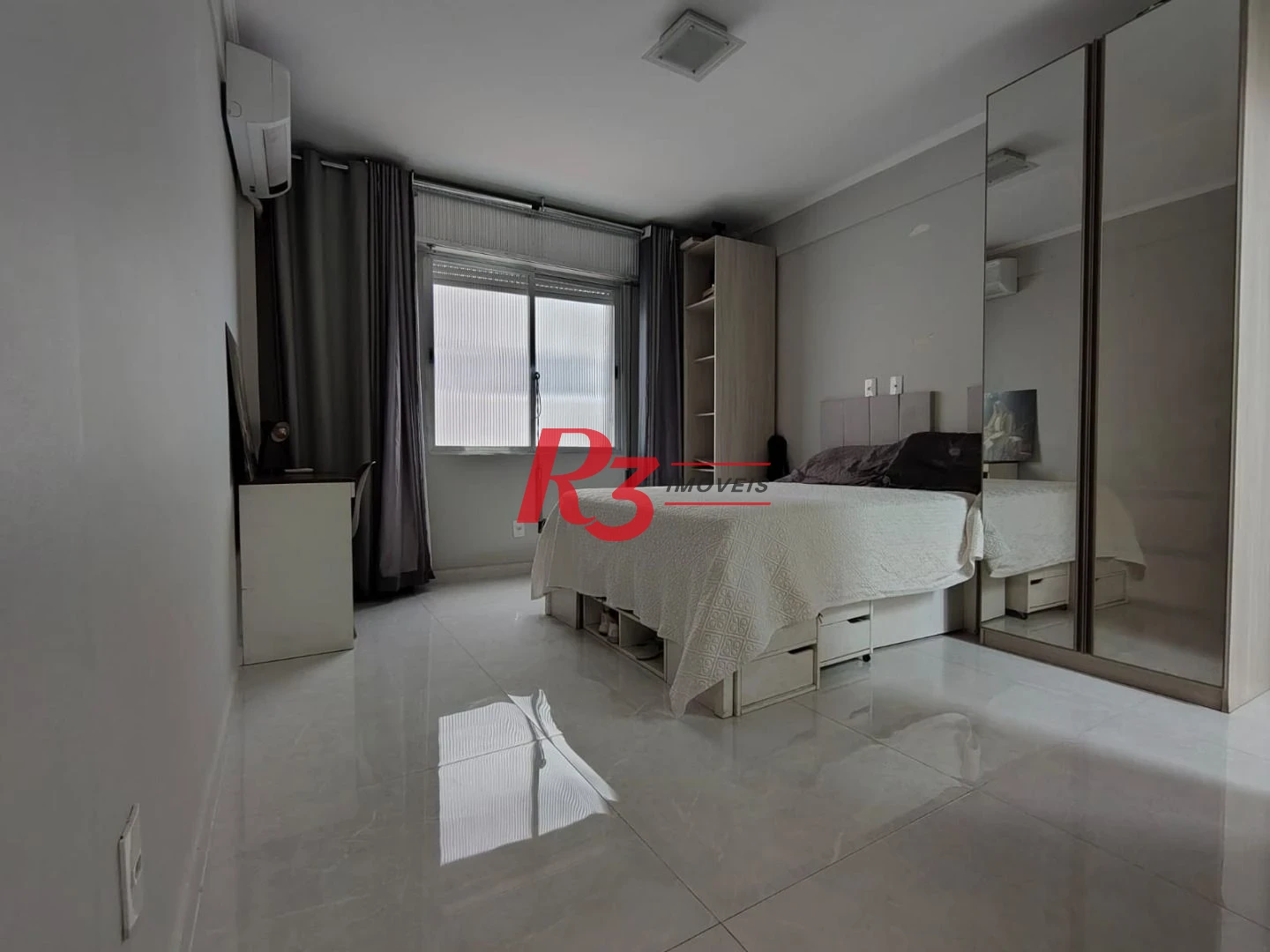 Apartamento com 2 dormitórios à venda, 94 m² por R$ 630.000,00 - Gonzaga - Santos/SP