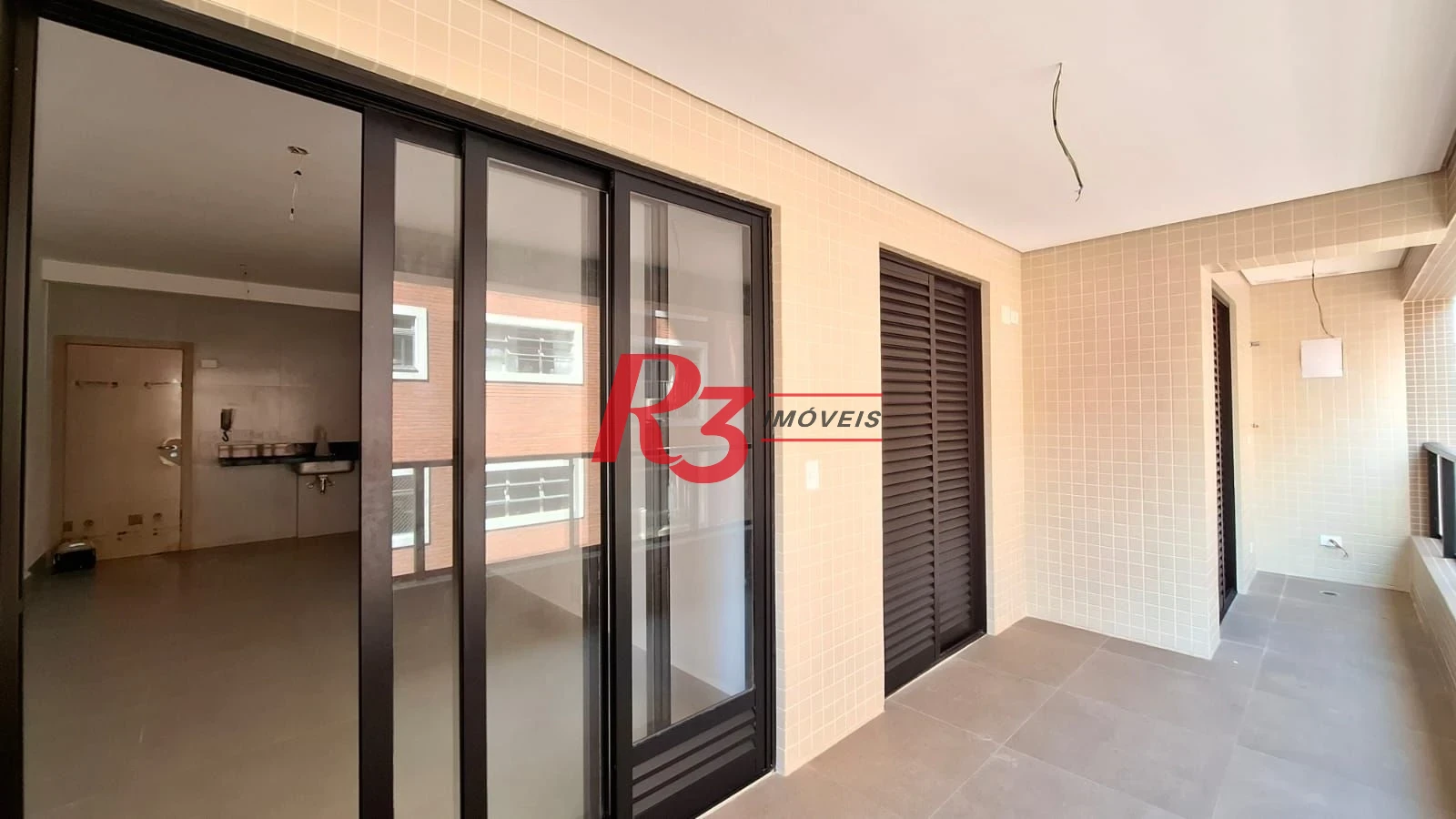 Apartamento novo à venda, 2 quartos (1 suite), próximo à praia, José Menino, Santos SP