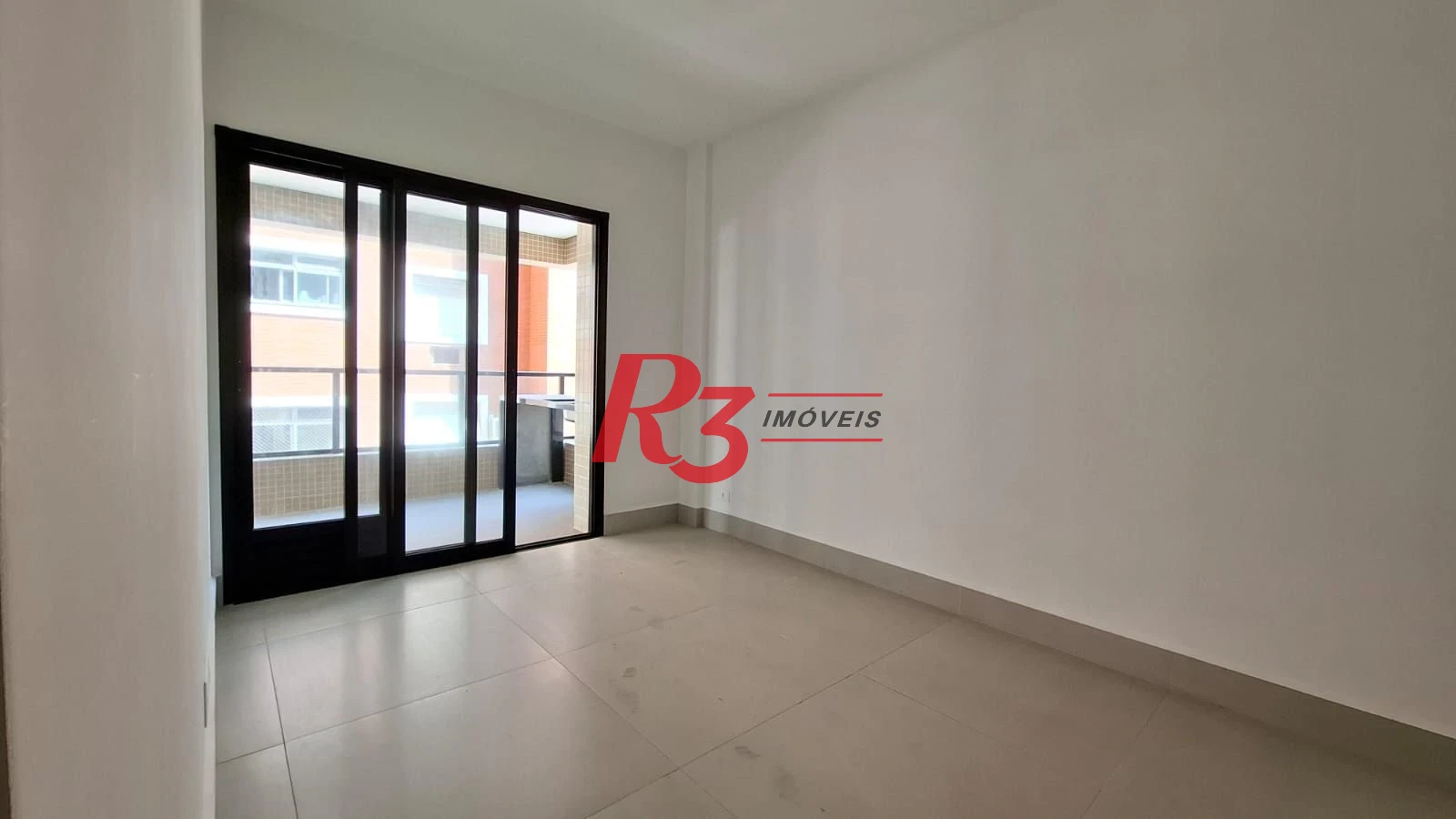 Apartamento novo à venda, 2 quartos (1 suite), próximo à praia, José Menino, Santos SP
