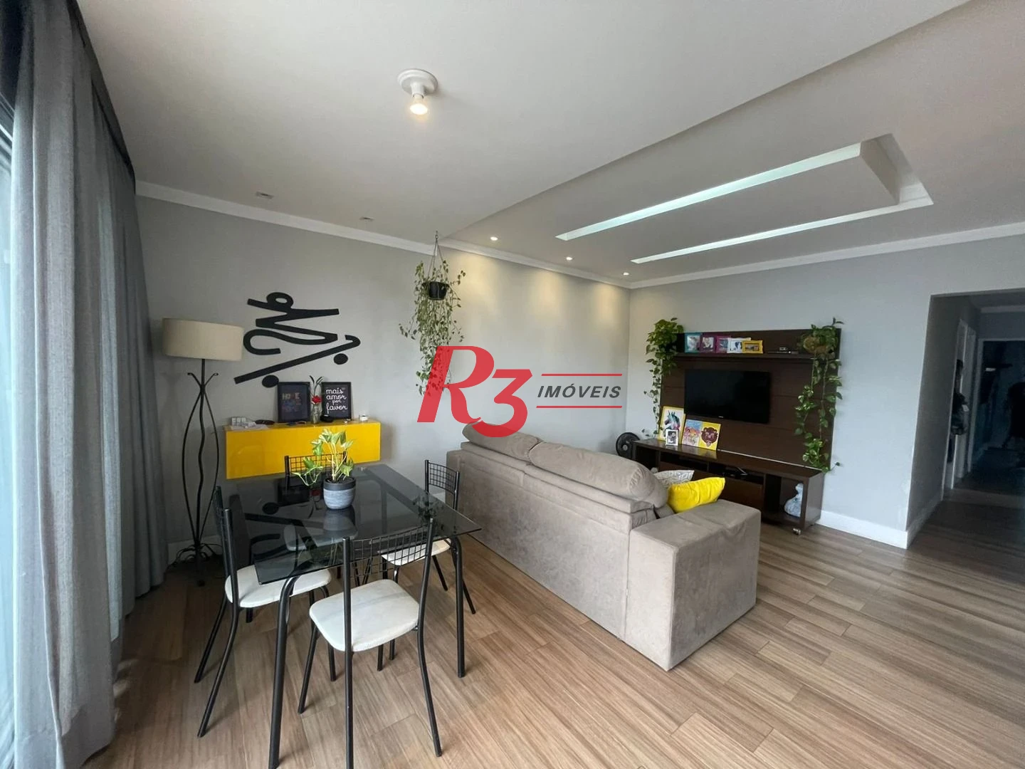 Casa com 3 dormitórios à venda, 117 m² por R$ 950.000,00 - Estuário - Santos/SP