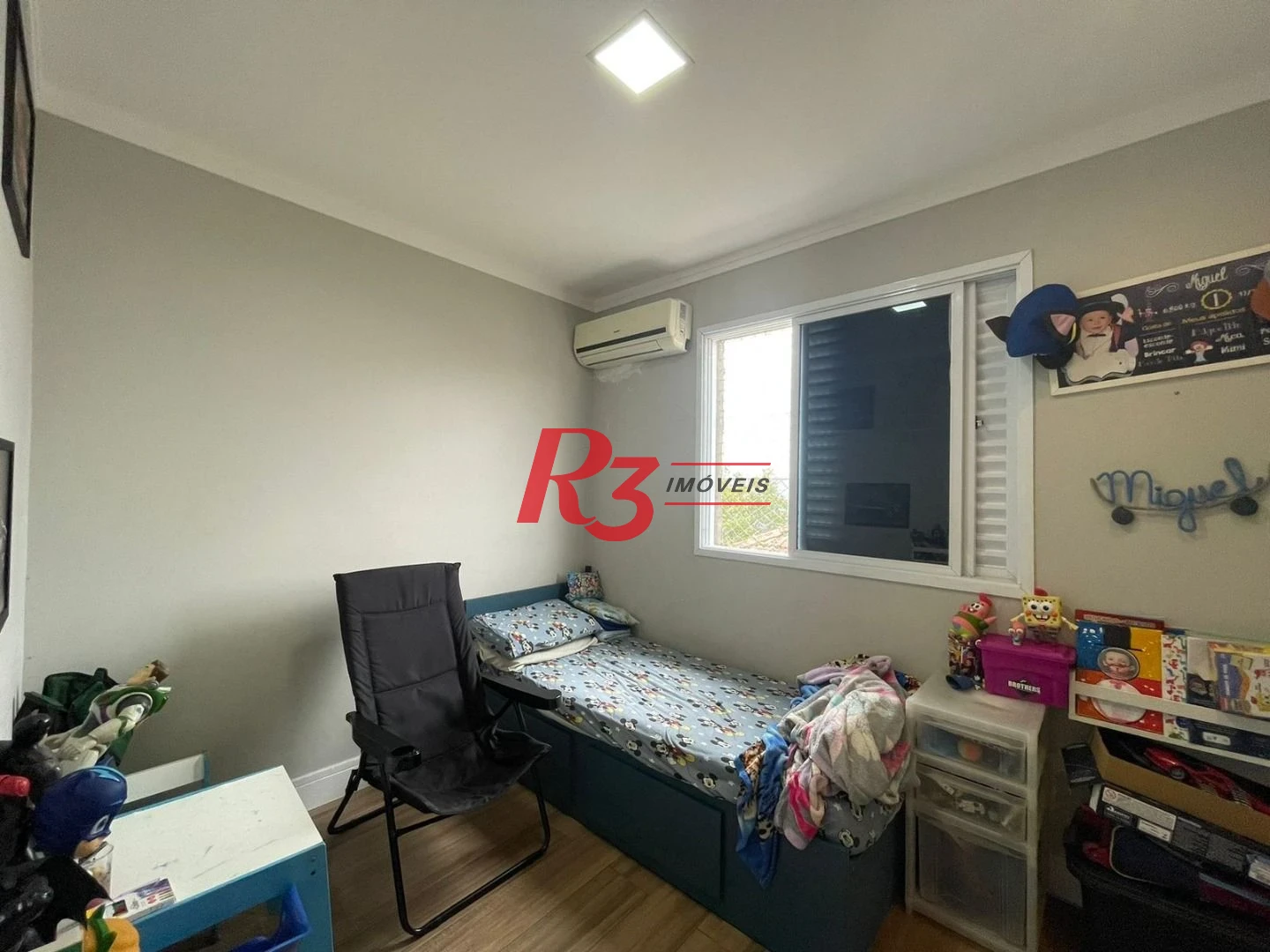 Casa com 3 dormitórios à venda, 117 m² por R$ 950.000,00 - Estuário - Santos/SP
