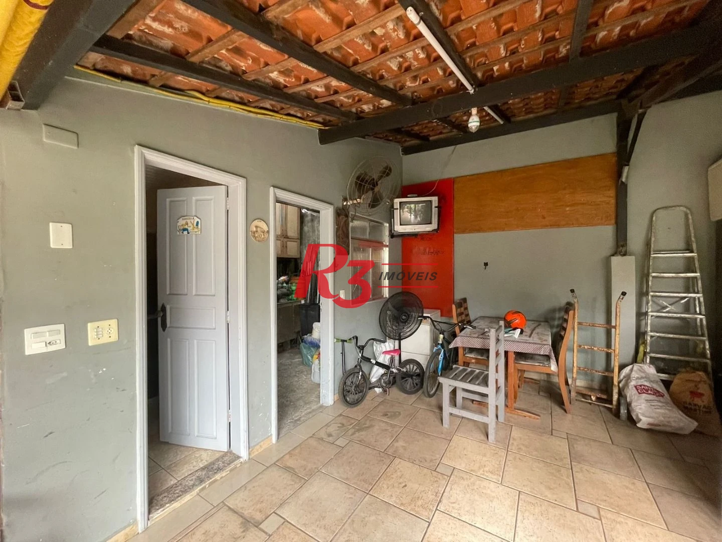 Casa com 3 dormitórios à venda, 117 m² por R$ 950.000,00 - Estuário - Santos/SP