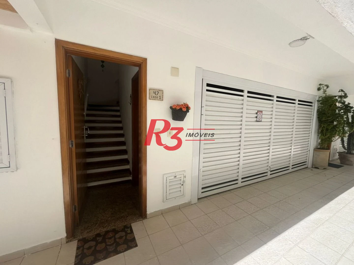 Village à venda, 139 m² por R$ 669.000,00 - Marapé - Santos/SP