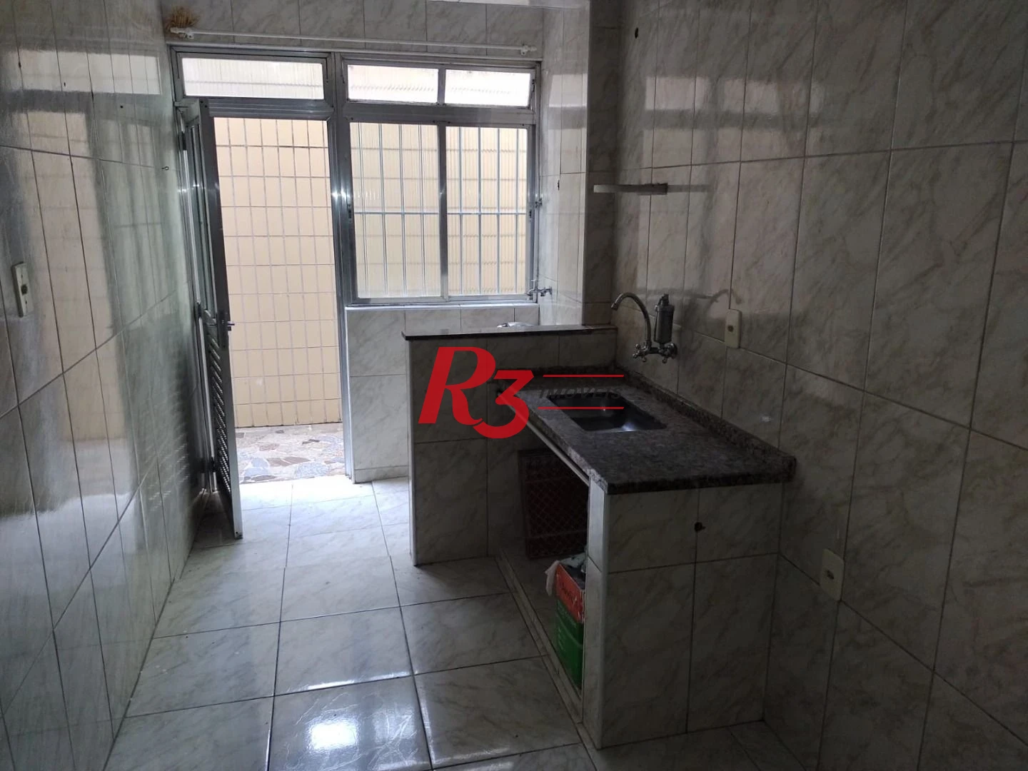 Apartamento com 2 dormitórios à venda, 110 m² por R$ 390.000,00 - Boqueirão - Santos/SP