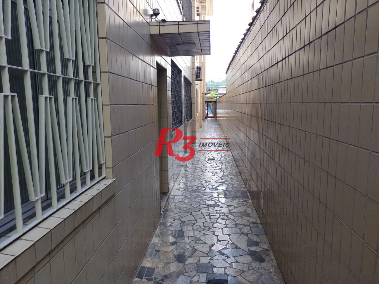 Apartamento com 2 dormitórios à venda, 110 m² por R$ 390.000,00 - Boqueirão - Santos/SP