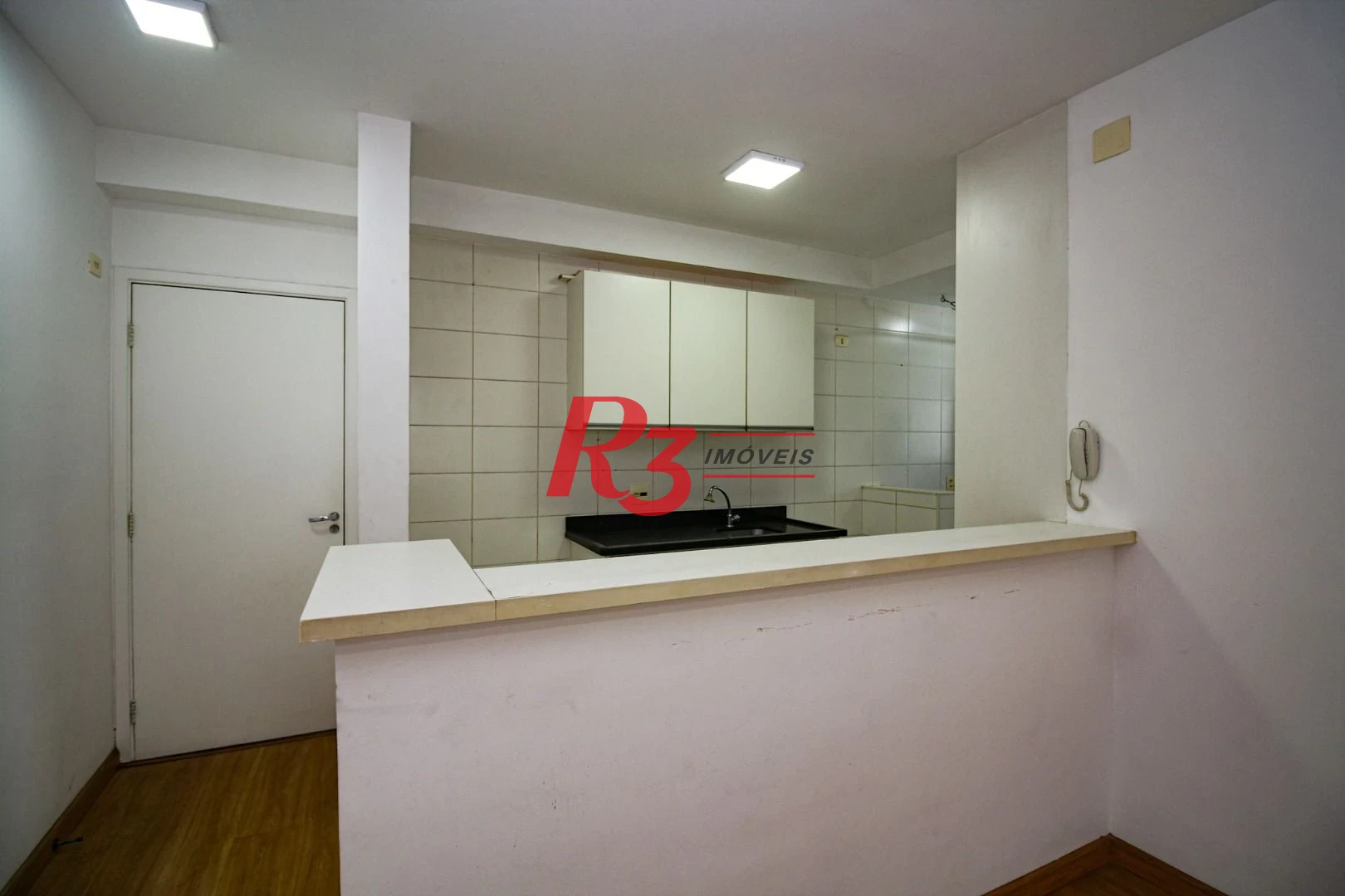 Apartamento com 3 dormitórios à venda, 77 m² por R$ 650.000,00 - Ponta da Praia - Santos/SP