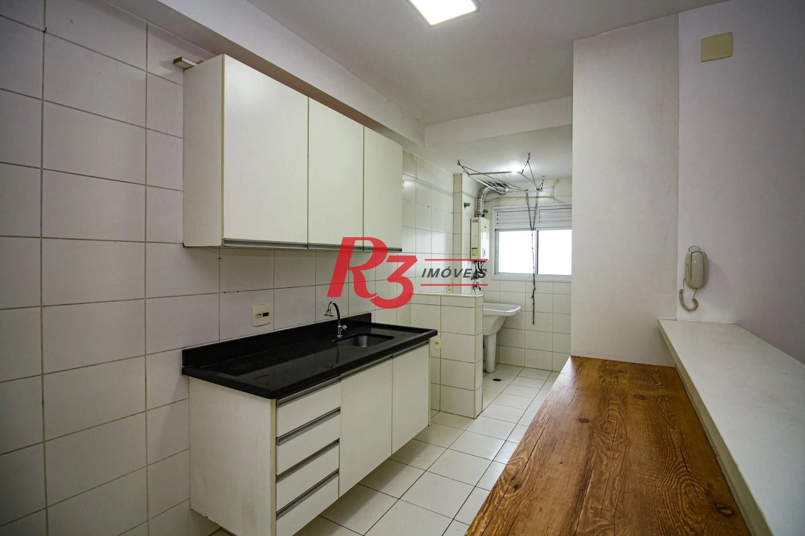 Apartamento com 3 dormitórios à venda, 77 m² por R$ 650.000,00 - Ponta da Praia - Santos/SP