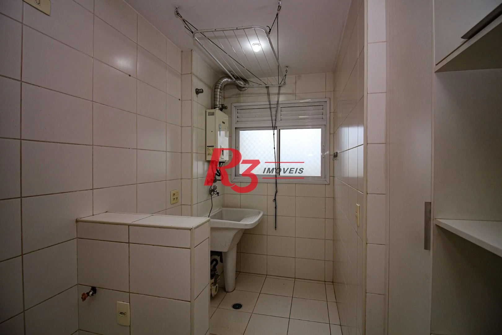 Apartamento com 3 dormitórios à venda, 77 m² por R$ 650.000,00 - Ponta da Praia - Santos/SP