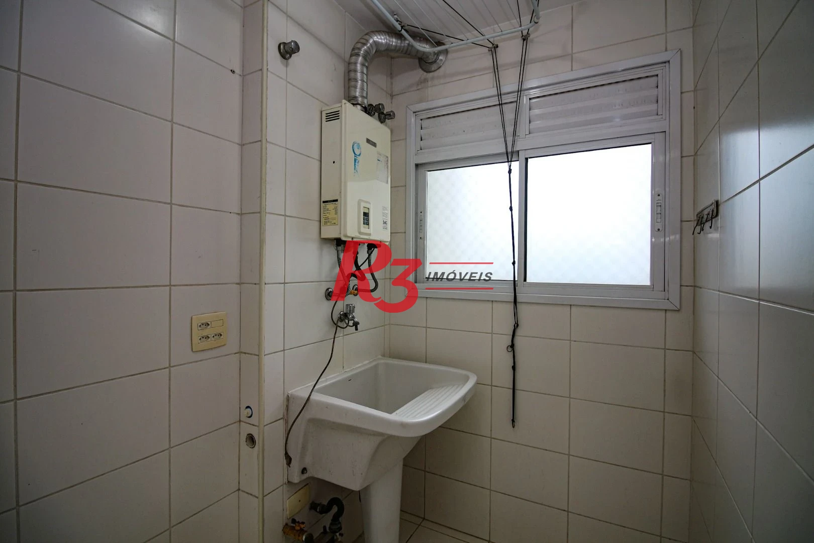 Apartamento com 3 dormitórios à venda, 77 m² por R$ 650.000,00 - Ponta da Praia - Santos/SP