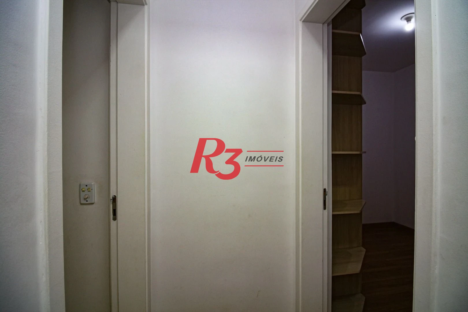 Apartamento com 3 dormitórios à venda, 77 m² por R$ 650.000,00 - Ponta da Praia - Santos/SP