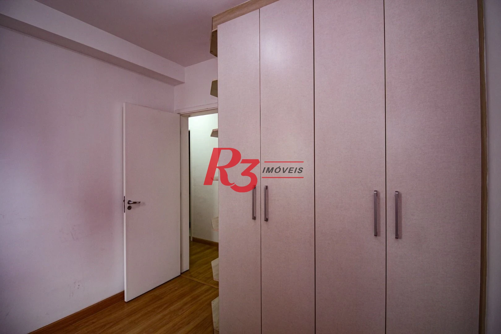 Apartamento com 3 dormitórios à venda, 77 m² por R$ 650.000,00 - Ponta da Praia - Santos/SP