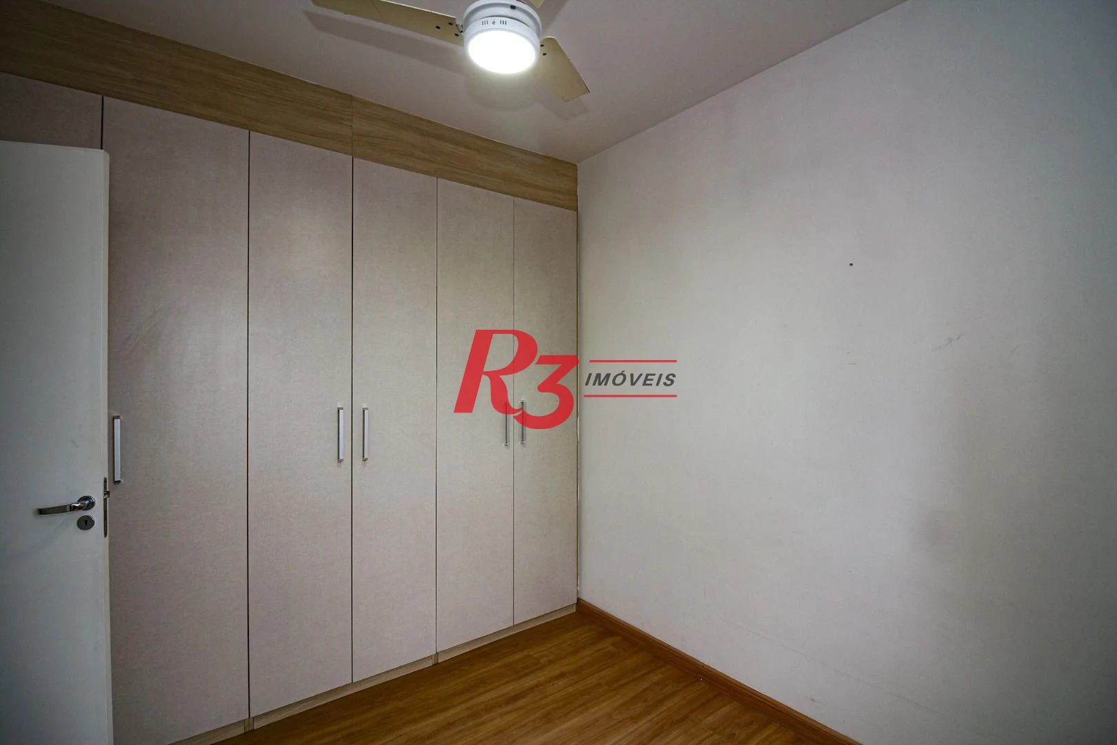 Apartamento com 3 dormitórios à venda, 77 m² por R$ 650.000,00 - Ponta da Praia - Santos/SP