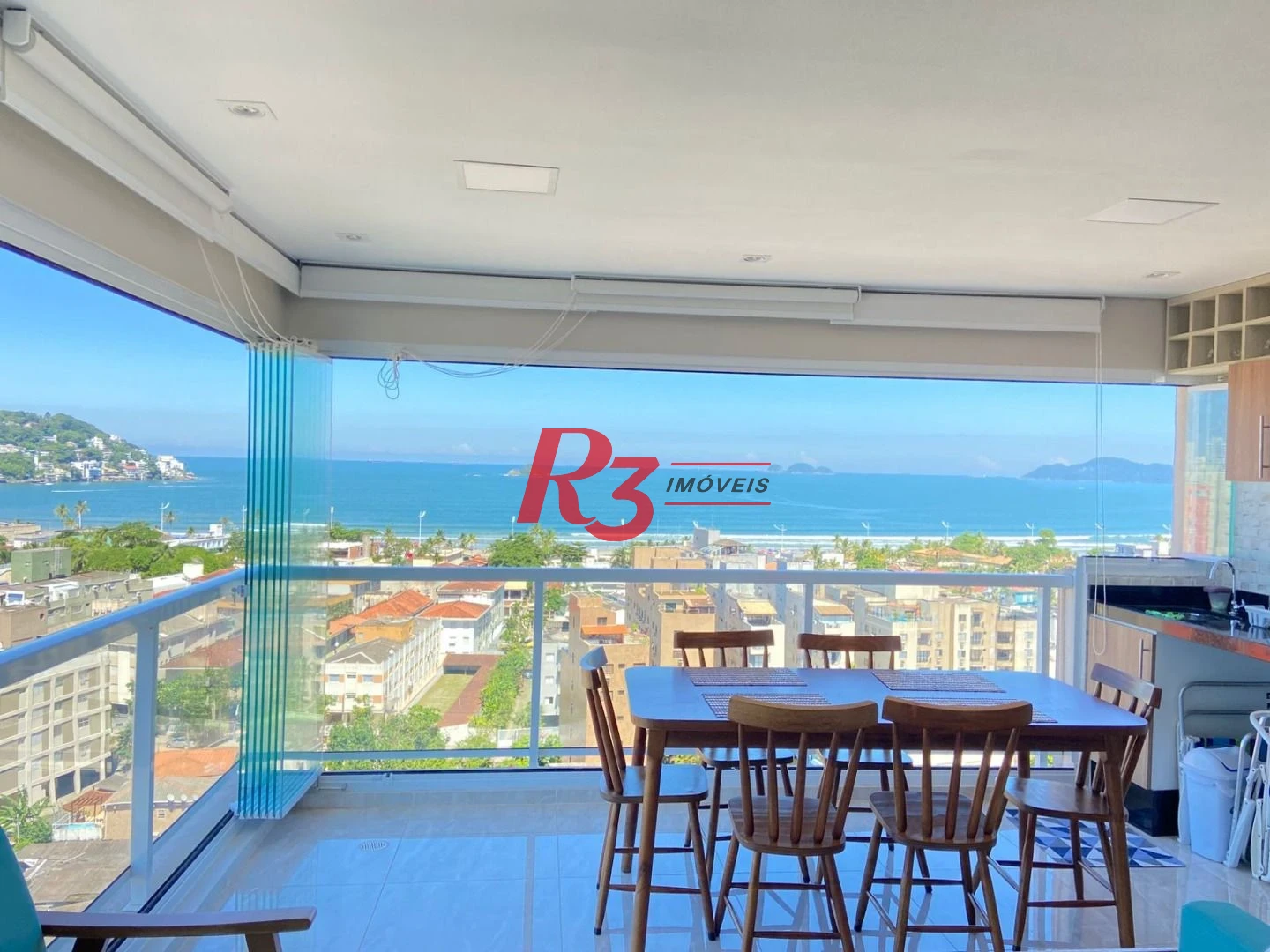 Apartamento com 2 dormitórios à venda, Vista Mar - Porteira Fechada no Guarujá/SP